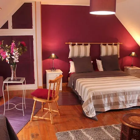 D'hotes Du Domaine De Serre Bed & Breakfast