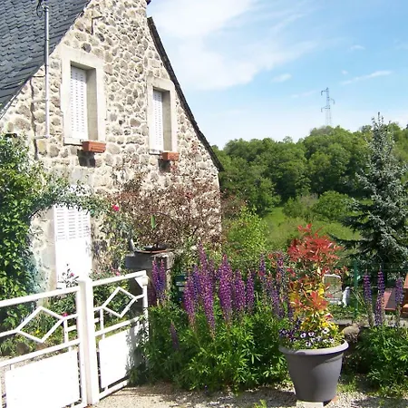 D'hotes Du Domaine De Serre Bed & Breakfast