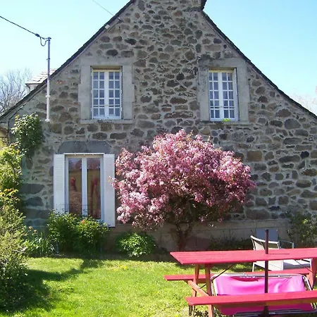 D'hotes Du Domaine De Serre Bed & Breakfast